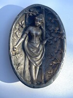 SPICY, EROTIC OBJECT, LADY ON THE LADDER WITH PUCÉR BOTTOM, TIN PLATE 15.2 X 10.6 CM