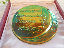 Zsolnay eozin , plakett  - 12 cm , X. Országos Kamarakórus Fesztivál Pécs 1982. díszdobozban