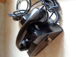 Híres-hírhedt LB 55-ös. Hetvenes évekbeli tekeős telefon