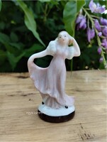 Táncoló lány mini porcelán