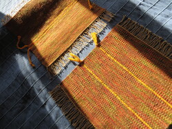 ’FÉNYEK ŐSSZEL’ kézzel szőtt terítő, dísz, szőnyeg, székpárna gyapjú fonalból