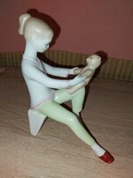 Aquincum-i porcelán macis kislány szobor 16cm