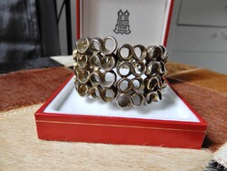 Régi modernista stílusú széles, aranyozott fém karperec rugós zárszerkezettel