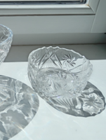 Gyönyörű, metszett kristály kínáló eladó