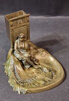 Bergmann bronz figurális tolltartó