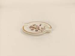 ZSOLNAY, VIRÁG MINTÁS PORCELÁN HAMUTÁL ! (T018)