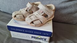 21-es Primigi szandál