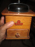 Régi fa  kávé daráló H T Armin