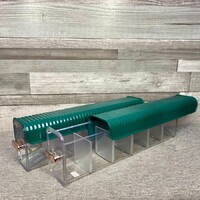 Falra szerelhető szekrény rendező szett sötétzöld színben