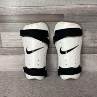 Nike lábszárvédő protector L