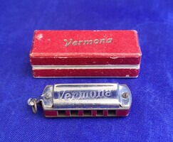 Vermona. Miniatűr szájharmónika eredeti dobozában. Ritka! Hibátlan.