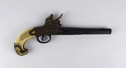 1W950 Fém vázas, csont markolatos kovás pisztoly replika aranyozott mintázatú csővel