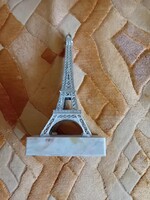 RÉGI FÉM  EZÜST SZINŰ EIFFEL TORONY TALPON /MÁRVÁNY TALPNAK NÉZ KI.