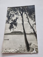 BALATON - Üdvözlet a Balatonról fekete-fehér régi postatiszta képeslap bélyeggel