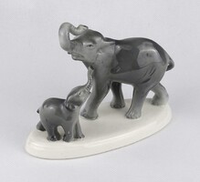 1X002 Régi jelzett Gránit kerámia figura Elefánt kicsinyével 12.8 cm