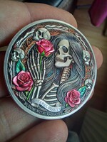 Új pénz érme kapszulában. Kapszulát vele adom.