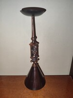 Muharos Lajos iparművész réz gyertyatartó.