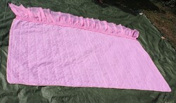 Rózsaszín fodros gyerek ágytakaró