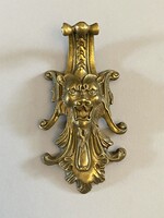 TÖMÖR RÉZ, ANTIK BÚTORDÍSZ 12.8 X 6.7 CM