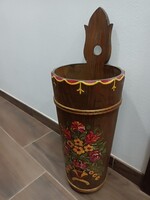 Díszített fa esernyőtartó vagy falra akasztható