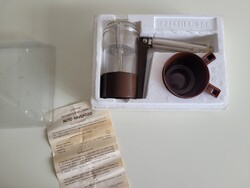 Retro Utitárs autó szivargyújtós kemping kávéfőző régi mid century autós kávés készlet