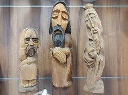 Fafaragások ismeretlen szerzőtől.