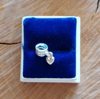 Ezüst Pandora charm, szivecskés függővel
