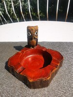 RÉGI BAGOLY FIGURÁVAL FA HAMUTARTÓ