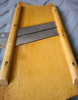 Régi kétkéses konyhai szeletelő, gyalu (uborka, tök)