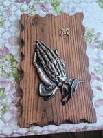 Gyönyörű imádkozó réz kéz  falapon eladó!