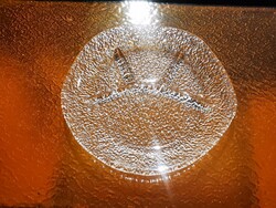 OSZTOTT ÜVEG KÍNÁLÓ TÁL