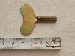 Felhúzókulcs 01 - játék óra felhúzó kulcs □3mm