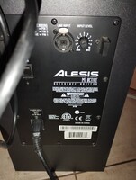 Alesis hangfal újszerű állapotban