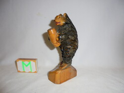 Fából faragott fa maci, medve mézes bödönnel