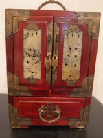 Vintage 20. századi kínai rózsafa és jade ékszerdoboz. 21*16*12 cm