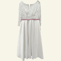 Gombos, csipkés, rózsaszín öves esküvői ruha XL