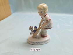 T2739 Német porcelán talicskás kislány 14 cm