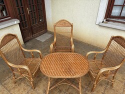 Fonott rattan garnitúra – 3 szék + ovális asztal