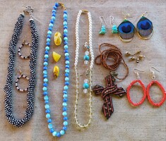 Nagy tétel ékszer: ezüst, borostyán kő , korall, türkiz, hegyikristály, macskaszem.