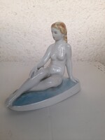 Zsolnay akt porcelán