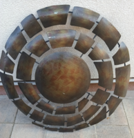 Postmodern fém fali dekoráció. Alkudható