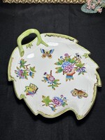 Herendi Viktória mintás levél alakú kínáló.