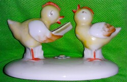 Tündéri Art Deco Metzler & Ortloff Ilmenau porcelán figura kottából éneklő kiscsibék 6 x 9cm