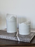 Régi jelzett porcelán, fedeles tárolók, tégelyek párban