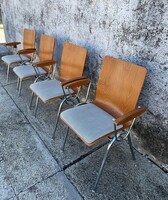 4 db HILLER egymásra rakásolható hajlított fa-krómozott fém lábú karfás szék (E0015)