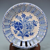 Hódmezővásárhelyi áttört szélű majolika falitál, HMV  Baán I  23 cm.