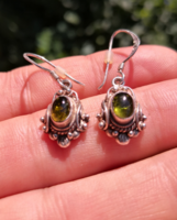 Gyönyörű turmalin köves ezüst fülbevaló