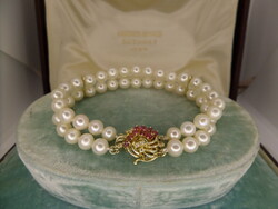 Kétsoros akoya gyöngy karkötő rubinos-brilles arany zárral