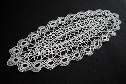 Vert csipke kézimunka terítő , kisterítő , lakástextil dekoráció  48 x 19 cm