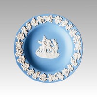 Wedgwood blue jasperware gyűrűtartó tálka Pegazus-ábrázolással